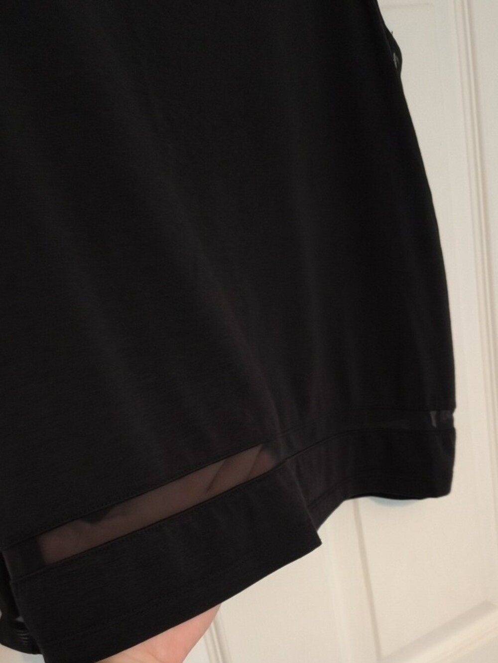Athleta Black Scoop Neck Performance Tank - Picture 4 of 6